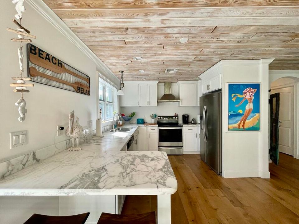 В аренду: $6,500 (2 спален, 2 ванн, 1300 Квадратных фут)