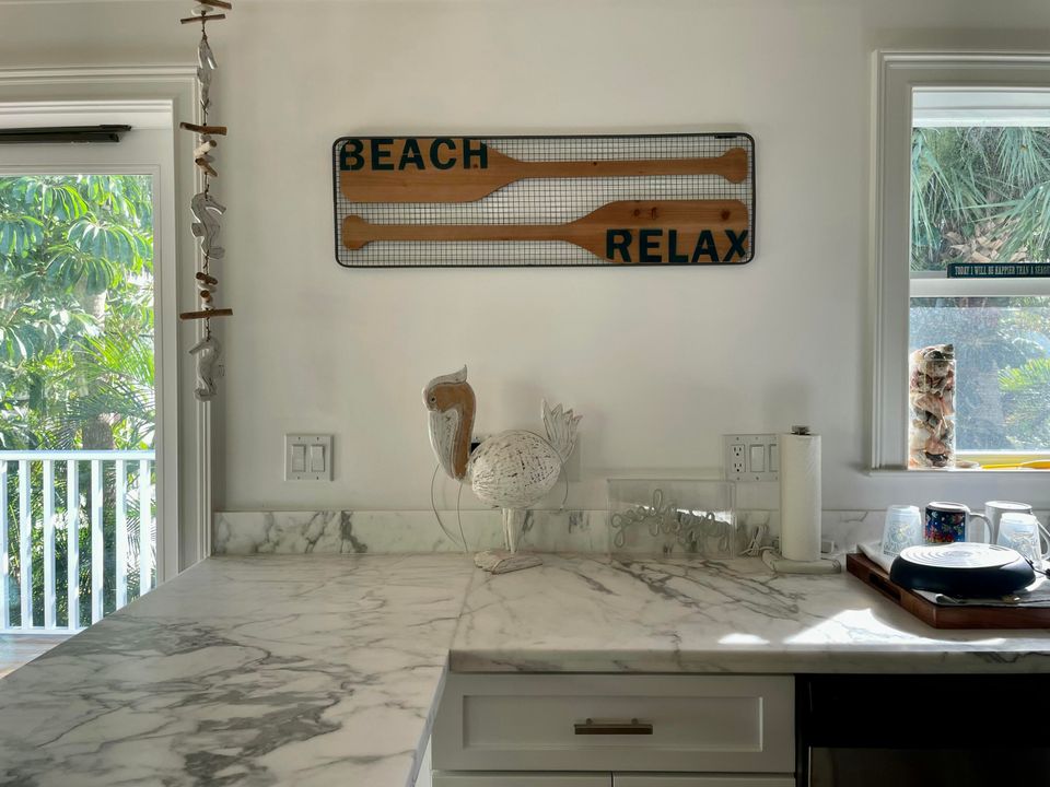 В аренду: $6,500 (2 спален, 2 ванн, 1300 Квадратных фут)