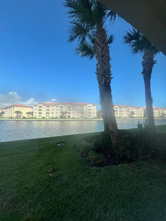 For Rent: $2,500 (2 beds, 2 baths, 1989 Square Feet)