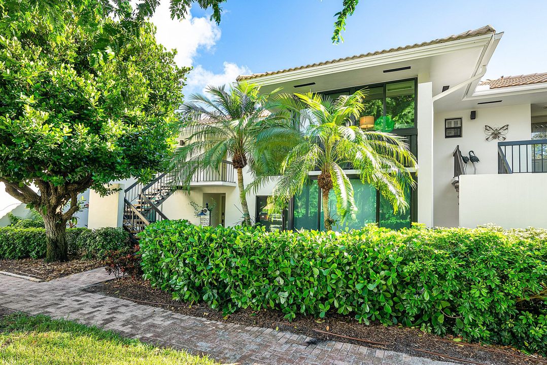 For Sale: $535,000 (3 beds, 2 baths, 1958 Square Feet)