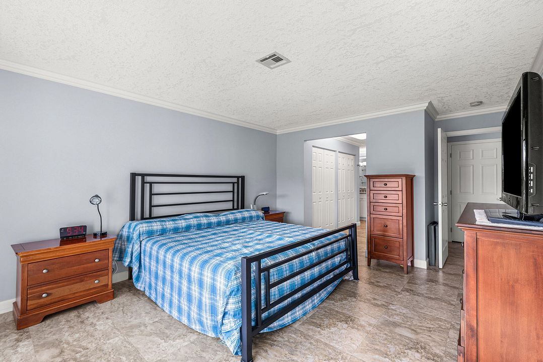 For Sale: $535,000 (3 beds, 2 baths, 1958 Square Feet)