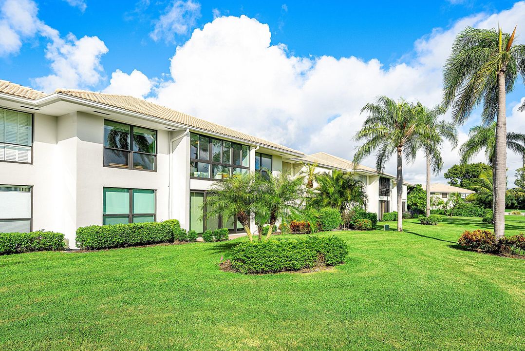 For Sale: $535,000 (3 beds, 2 baths, 1958 Square Feet)