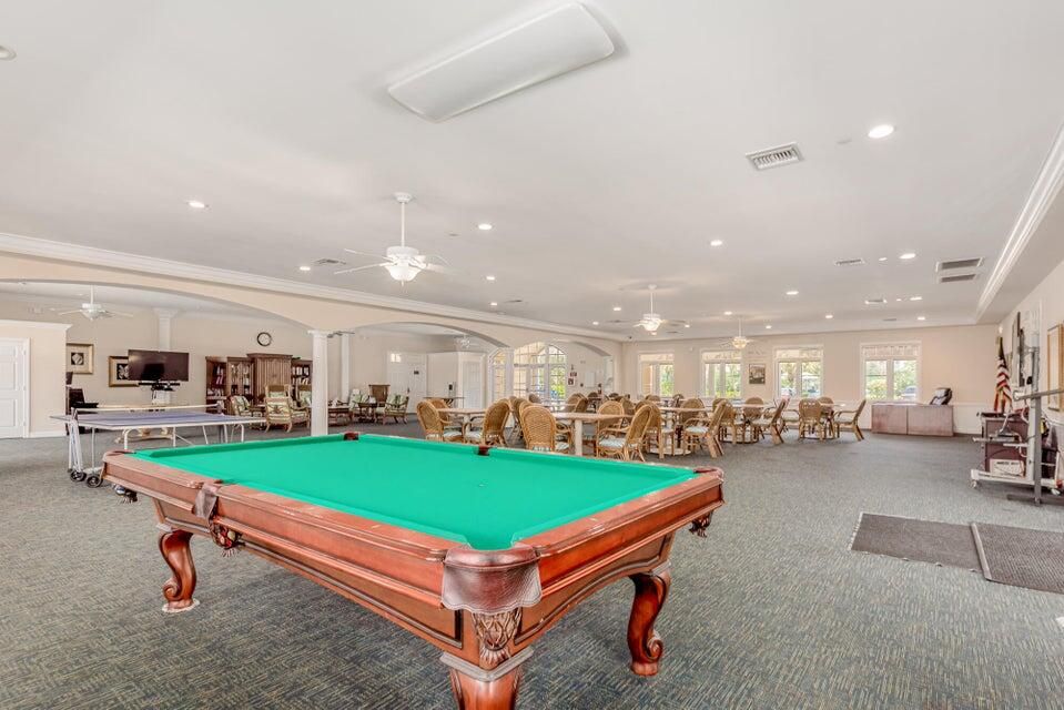 For Rent: $2,500 (2 beds, 2 baths, 1989 Square Feet)