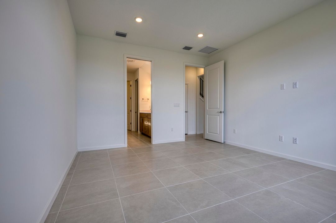 En Renta: $3,950 (4 camas, 3 baños, 2930 Pies cuadrados)