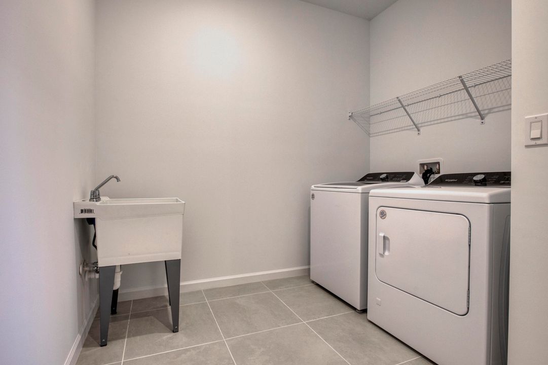 En Renta: $3,950 (4 camas, 3 baños, 2930 Pies cuadrados)