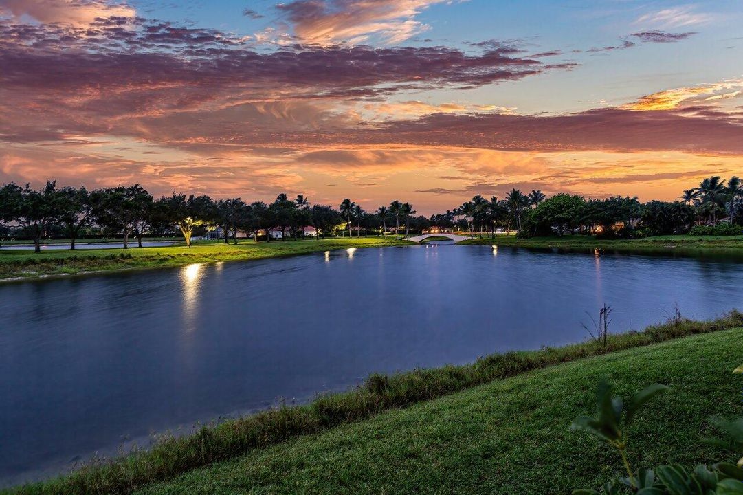 На продажу: $898,000 (4 спален, 3 ванн, 2544 Квадратных фут)