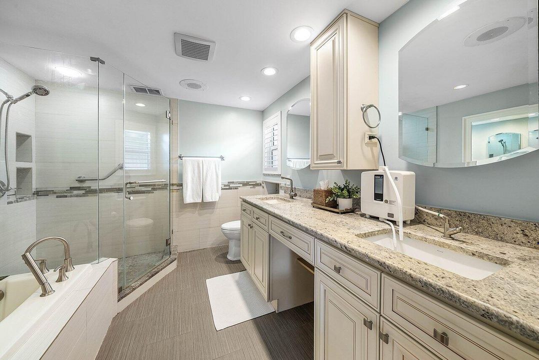 Active With Contract: $625,000 (3 beds, 2 baths, 1933 Square Feet)