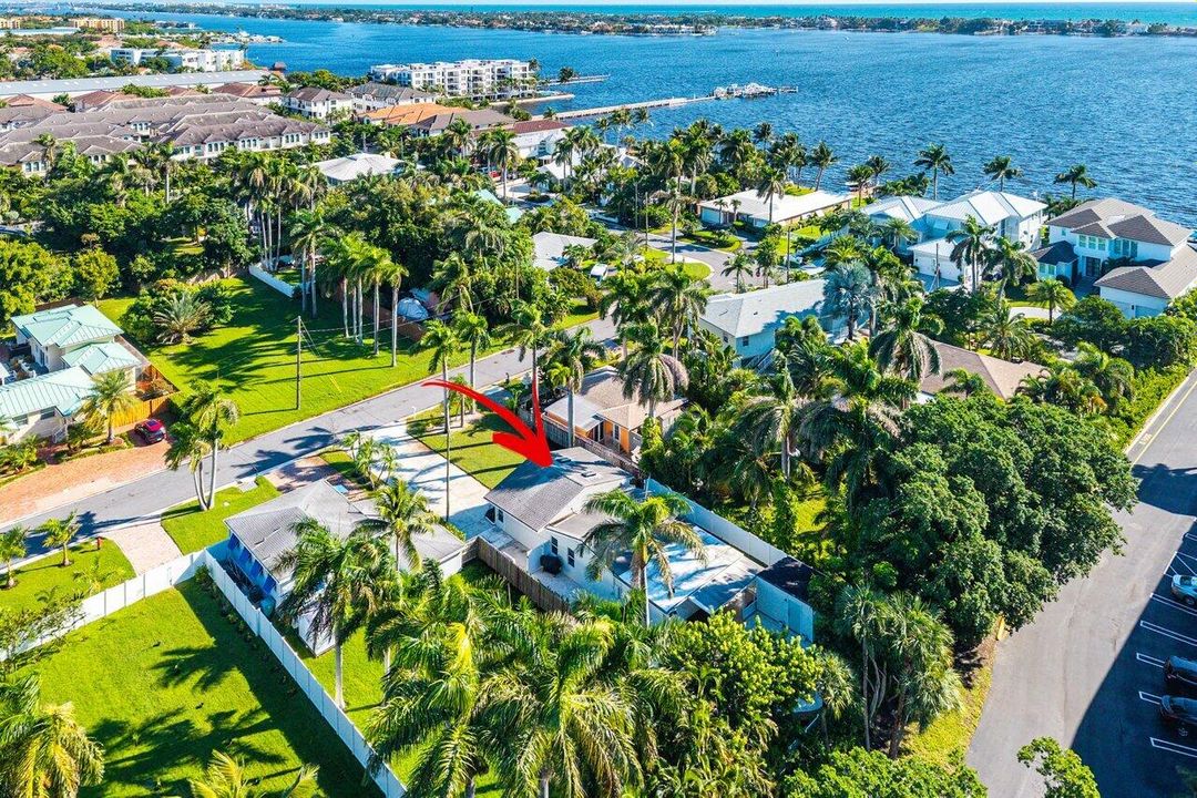 Active With Contract: $625,000 (3 beds, 2 baths, 1933 Square Feet)