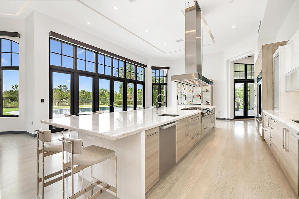 En Venta: $10,950,000 (5 camas, 7 baños, 9205 Pies cuadrados)