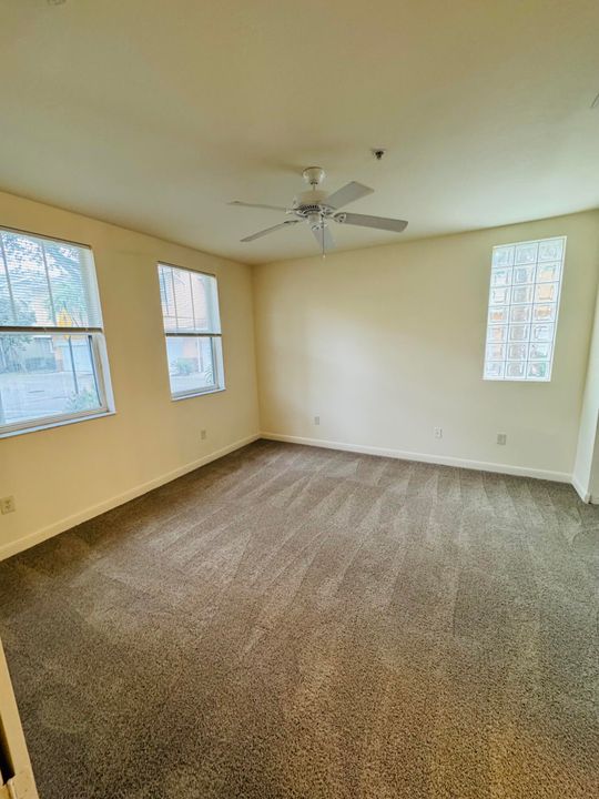 Active With Contract: $425,000 (4 beds, 3 baths, 2285 Square Feet)