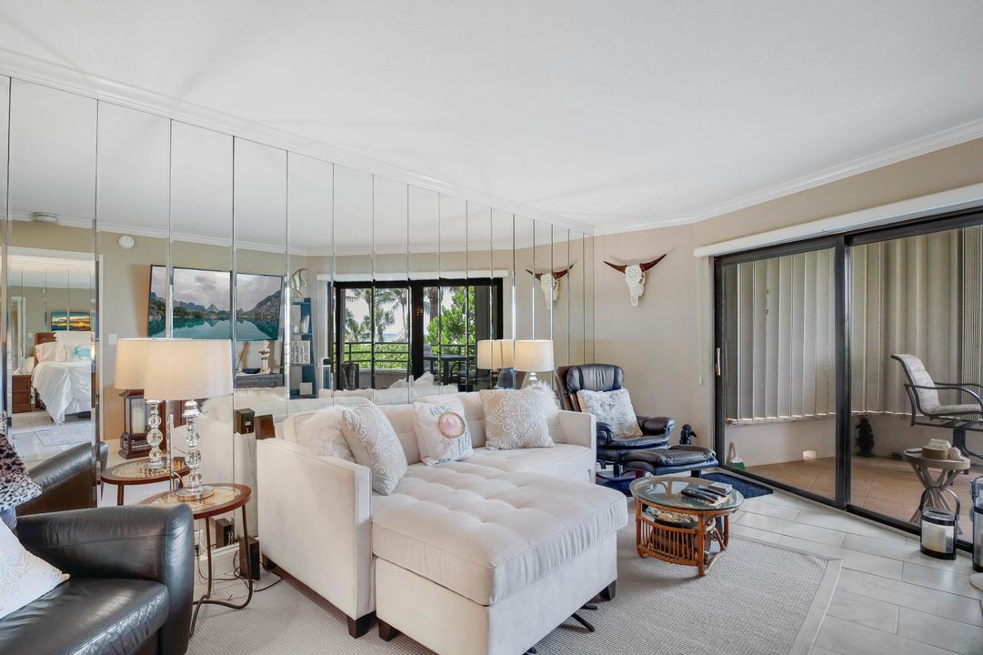 For Rent: $7,500 (1 beds, 1 baths, 833 Square Feet)