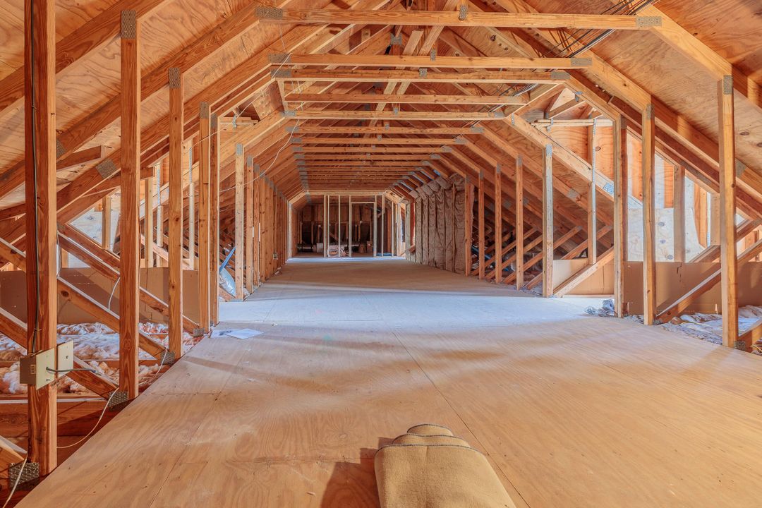 合同活跃: $499,900 (3 贝兹, 2 浴室, 2226 平方英尺)