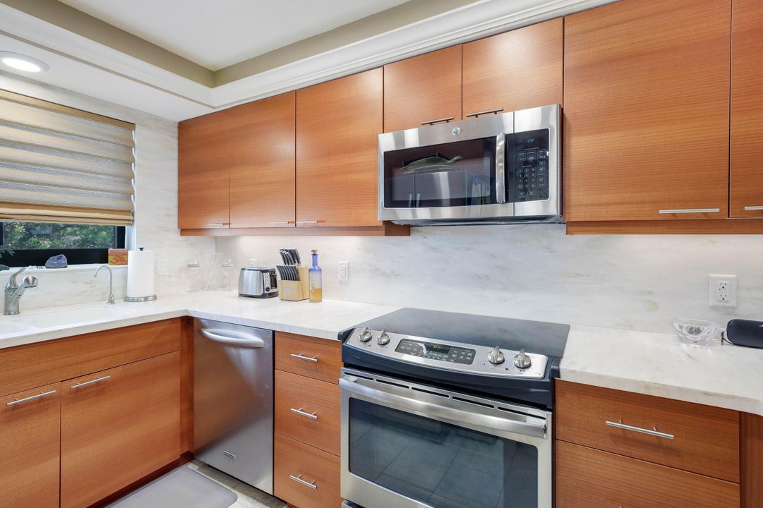 For Rent: $7,500 (1 beds, 1 baths, 833 Square Feet)