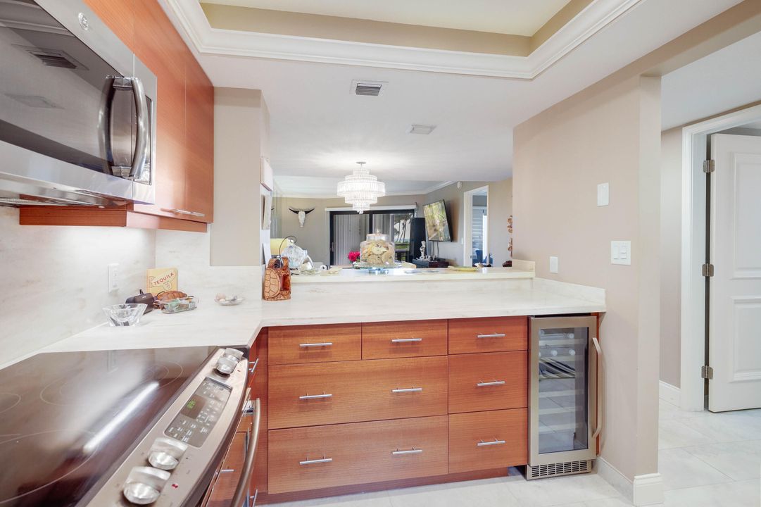 For Rent: $7,500 (1 beds, 1 baths, 833 Square Feet)