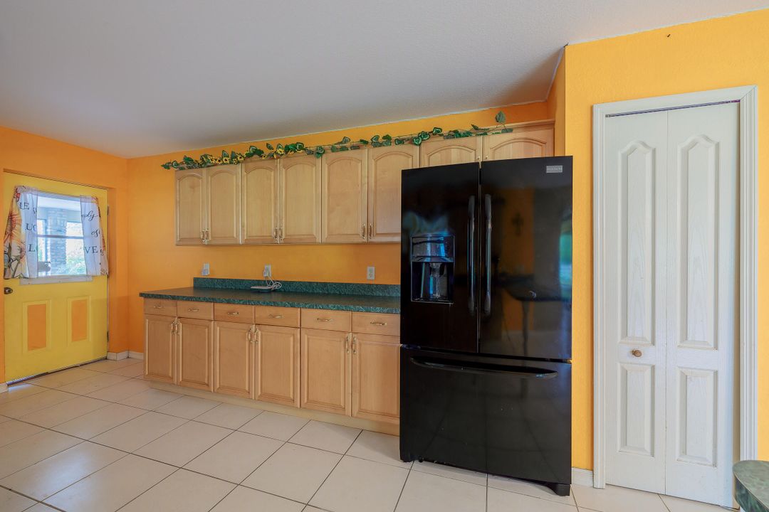 合同活跃: $499,900 (3 贝兹, 2 浴室, 2226 平方英尺)