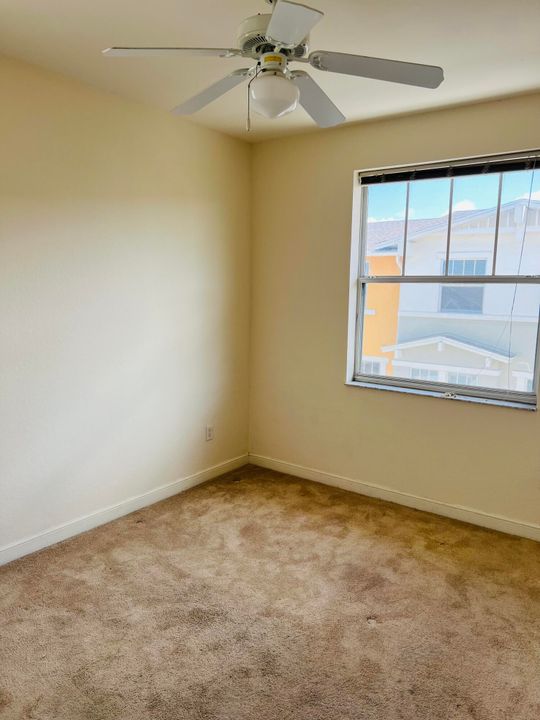 Active With Contract: $425,000 (4 beds, 3 baths, 2285 Square Feet)