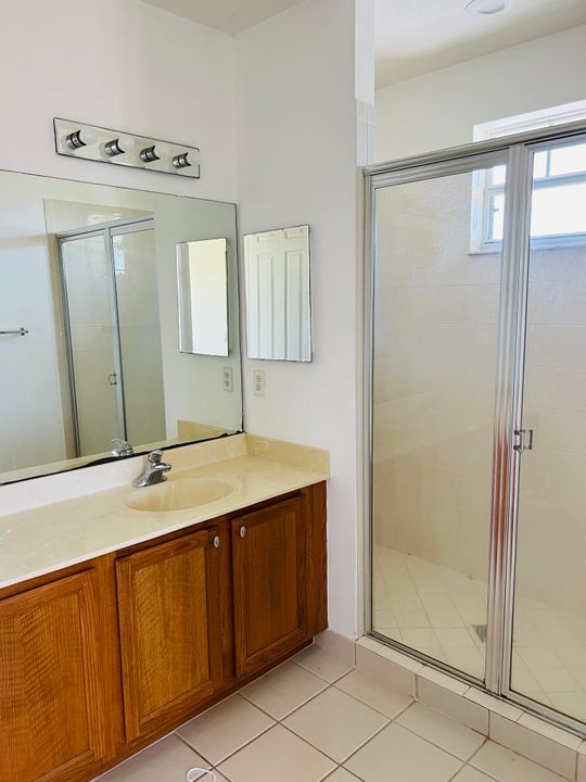 Active With Contract: $425,000 (4 beds, 3 baths, 2285 Square Feet)