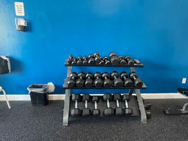 合同活跃: $3,200 (3 贝兹, 2 浴室, 1233 平方英尺)