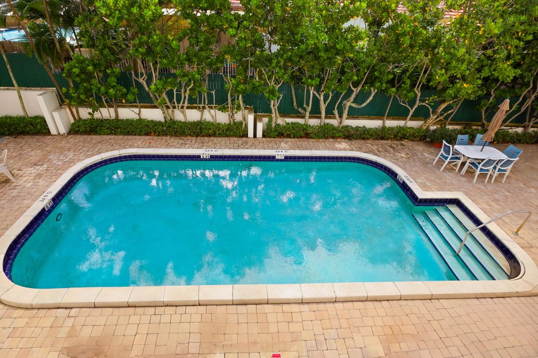 For Rent: $7,500 (1 beds, 1 baths, 833 Square Feet)