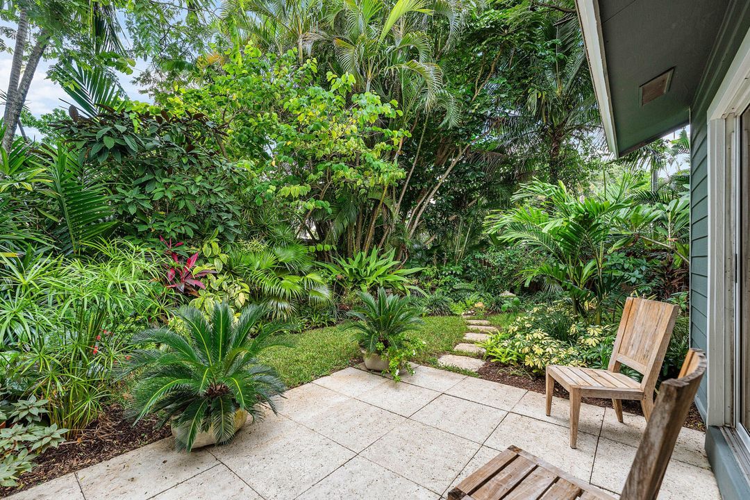 For Sale: $749,888 (3 beds, 2 baths, 1974 Square Feet)