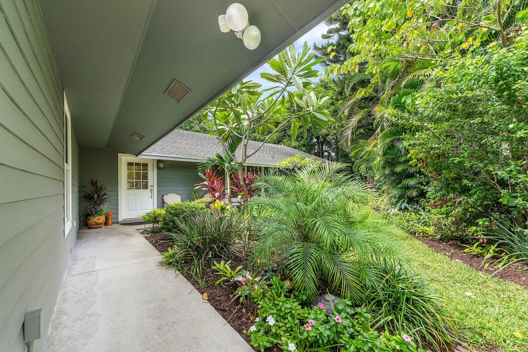 For Sale: $749,888 (3 beds, 2 baths, 1974 Square Feet)