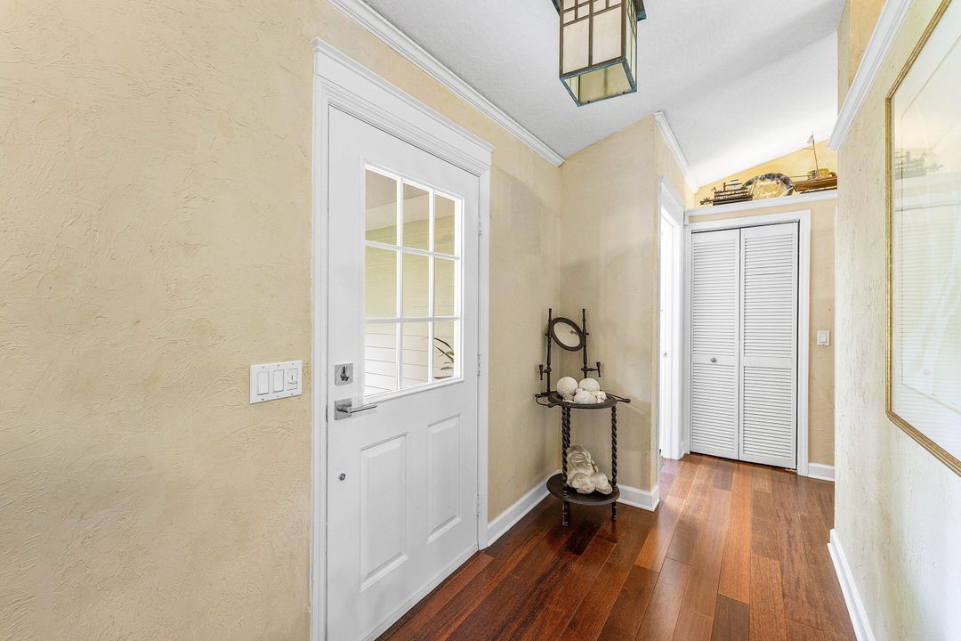 For Sale: $749,888 (3 beds, 2 baths, 1974 Square Feet)