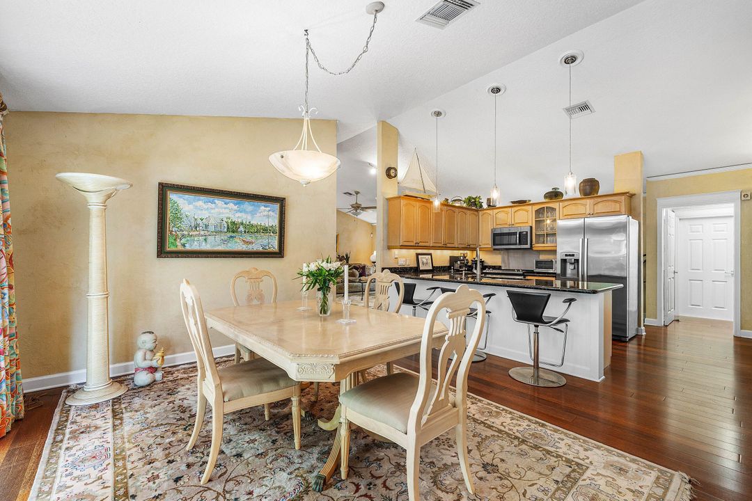 For Sale: $749,888 (3 beds, 2 baths, 1974 Square Feet)