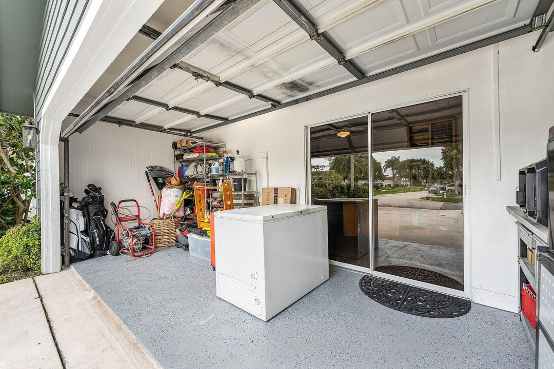 For Sale: $749,888 (3 beds, 2 baths, 1974 Square Feet)