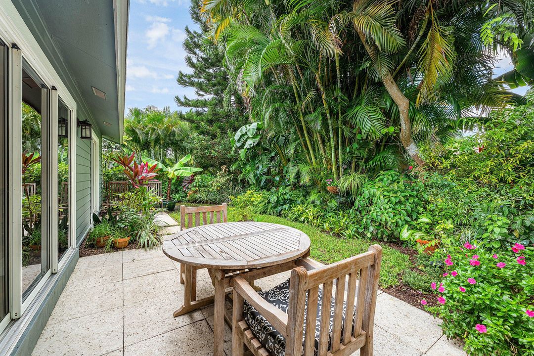 For Sale: $749,888 (3 beds, 2 baths, 1974 Square Feet)