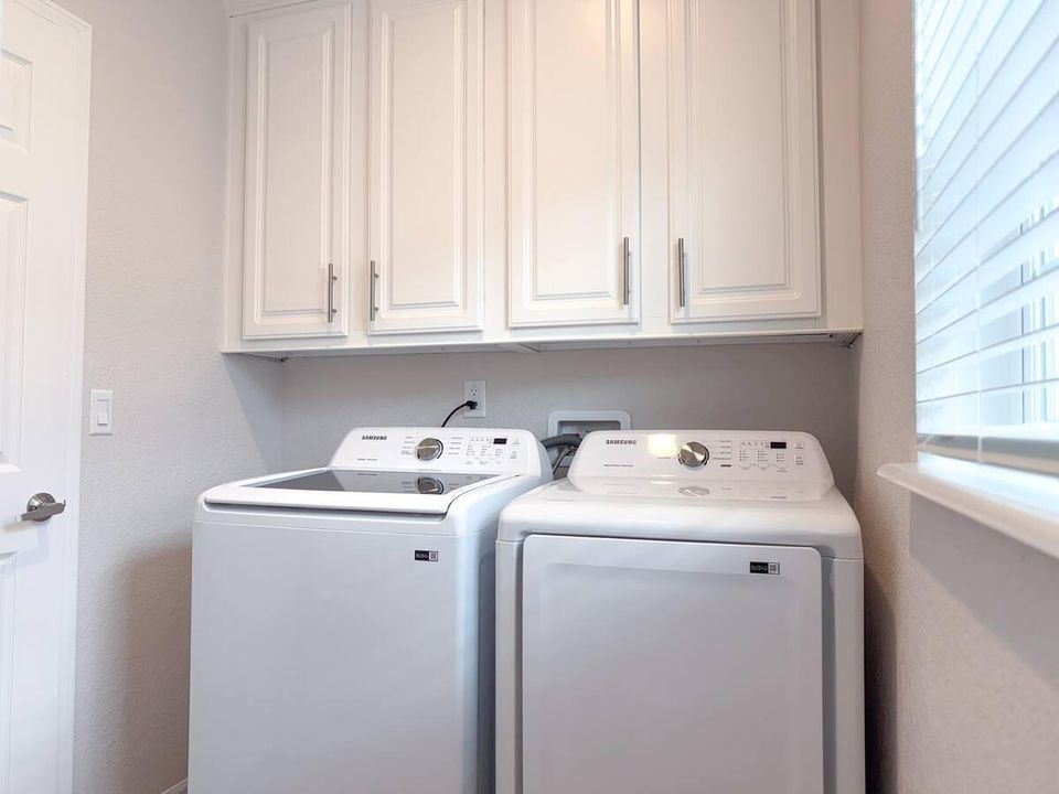 出租: $2,700 (2 贝兹, 2 浴室, 1320 平方英尺)