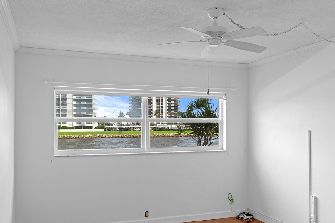 Activo con contrato: $250,000 (2 camas, 2 baños, 990 Pies cuadrados)