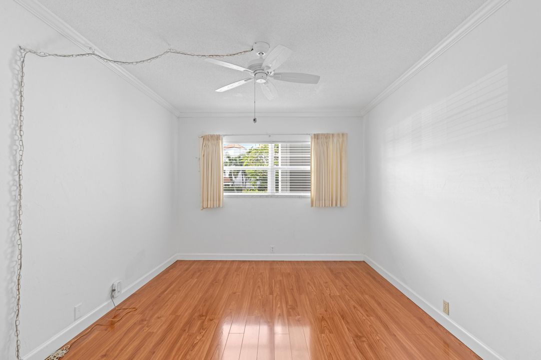 Activo con contrato: $250,000 (2 camas, 2 baños, 990 Pies cuadrados)