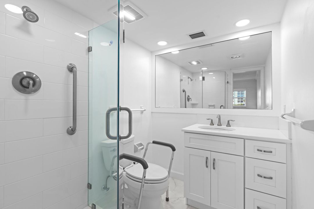 Activo con contrato: $250,000 (2 camas, 2 baños, 990 Pies cuadrados)