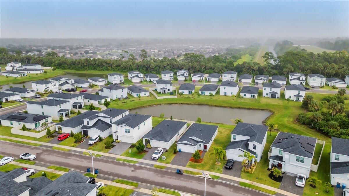 For Rent: $2,000 (3 beds, 2 baths, 1448 Square Feet)