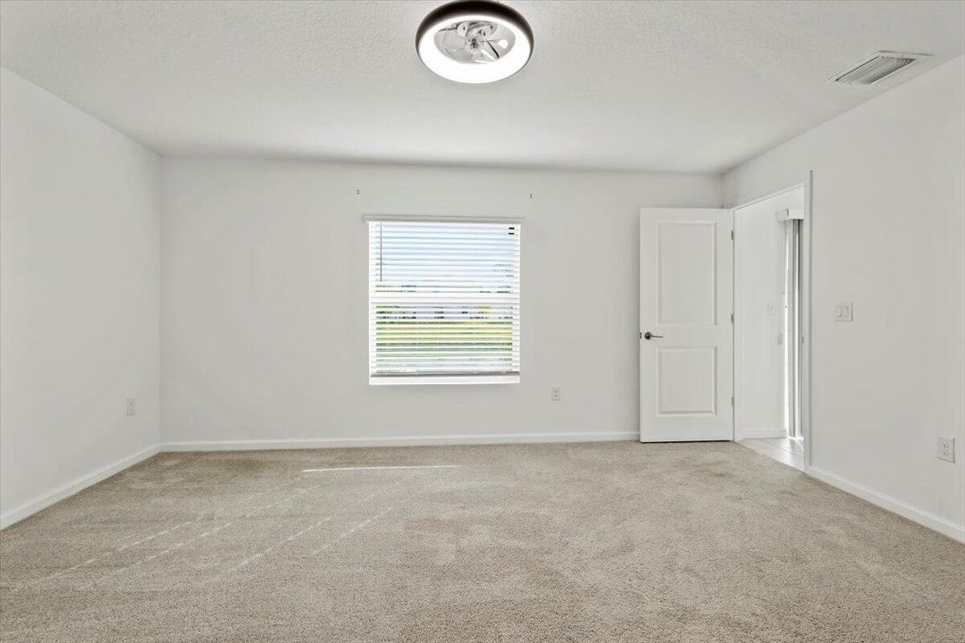 For Rent: $2,000 (3 beds, 2 baths, 1448 Square Feet)