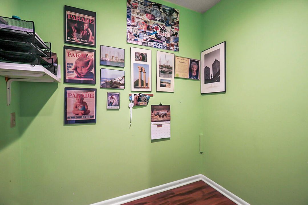 For Sale: $317,900 (3 beds, 2 baths, 1489 Square Feet)