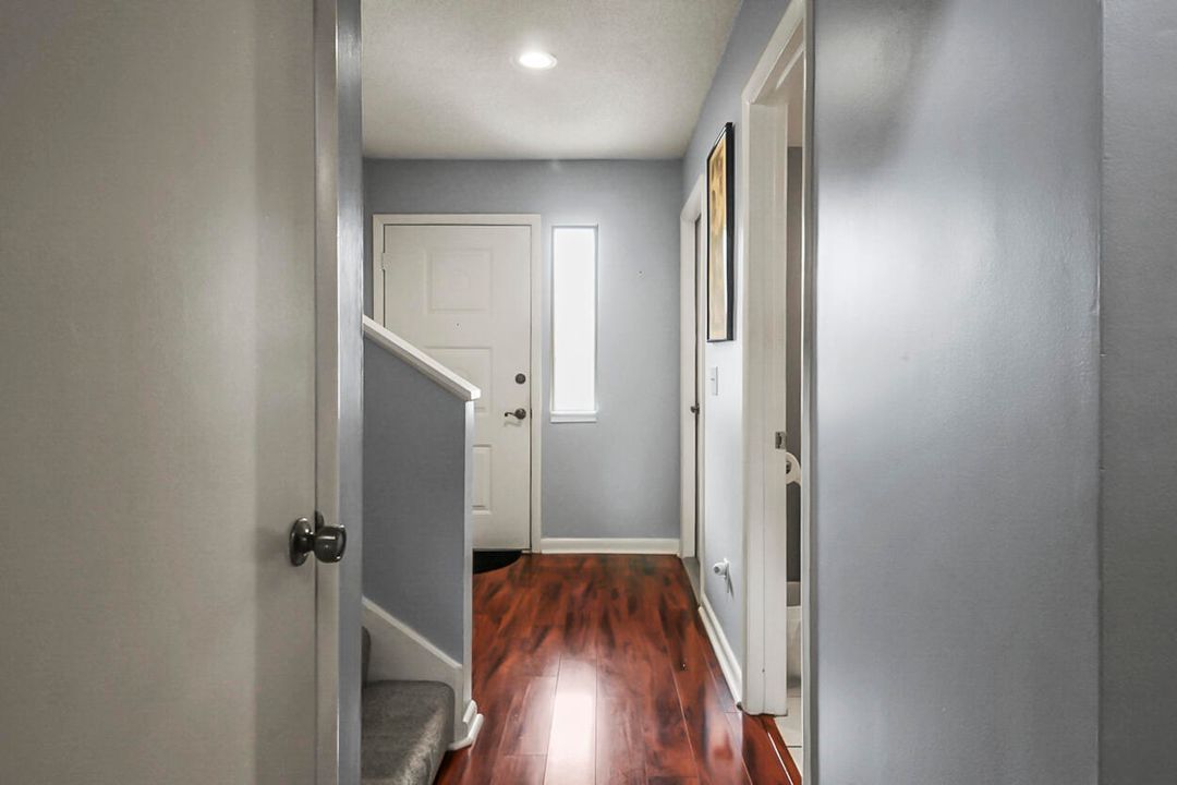 For Sale: $317,900 (3 beds, 2 baths, 1489 Square Feet)