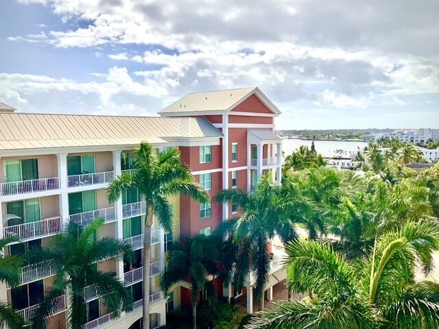 For Rent: $4,495 (2 beds, 2 baths, 1000 Square Feet)