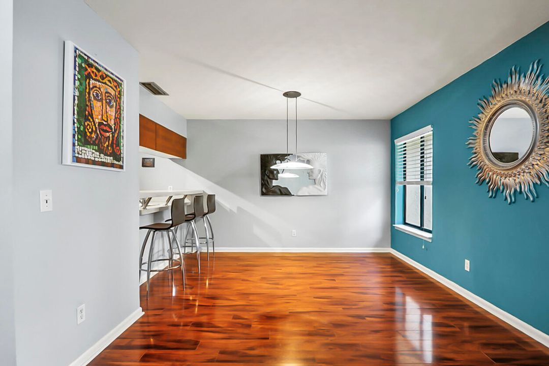 For Sale: $317,900 (3 beds, 2 baths, 1489 Square Feet)