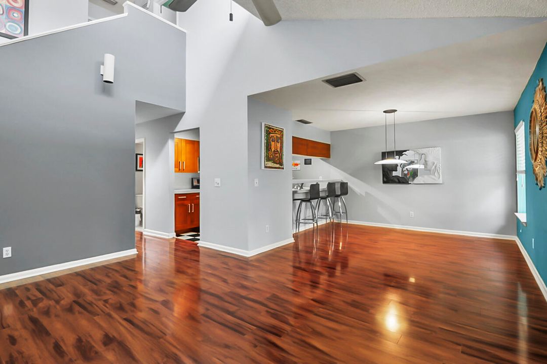 For Sale: $317,900 (3 beds, 2 baths, 1489 Square Feet)