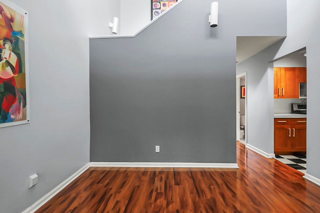 For Sale: $317,900 (3 beds, 2 baths, 1489 Square Feet)