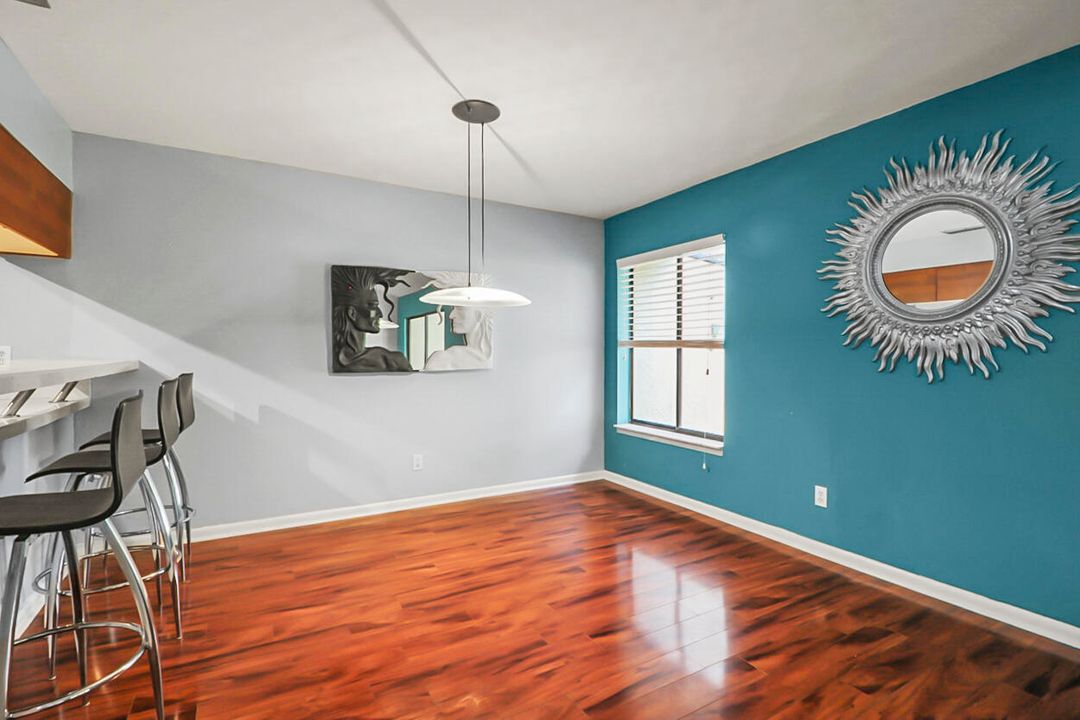 For Sale: $317,900 (3 beds, 2 baths, 1489 Square Feet)