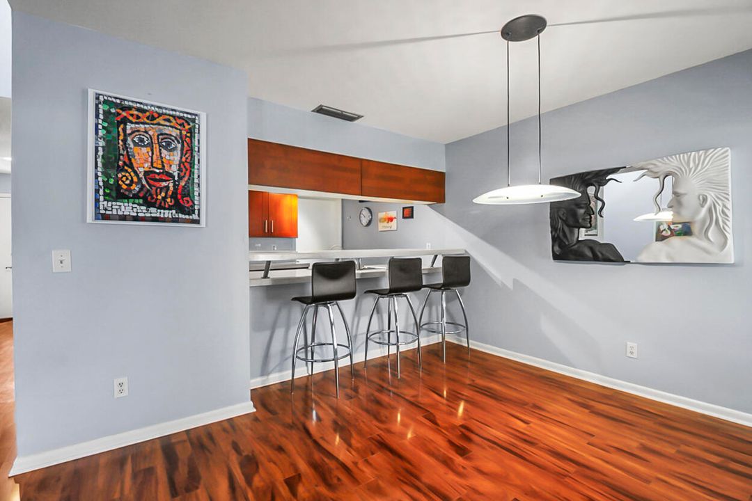 For Sale: $317,900 (3 beds, 2 baths, 1489 Square Feet)