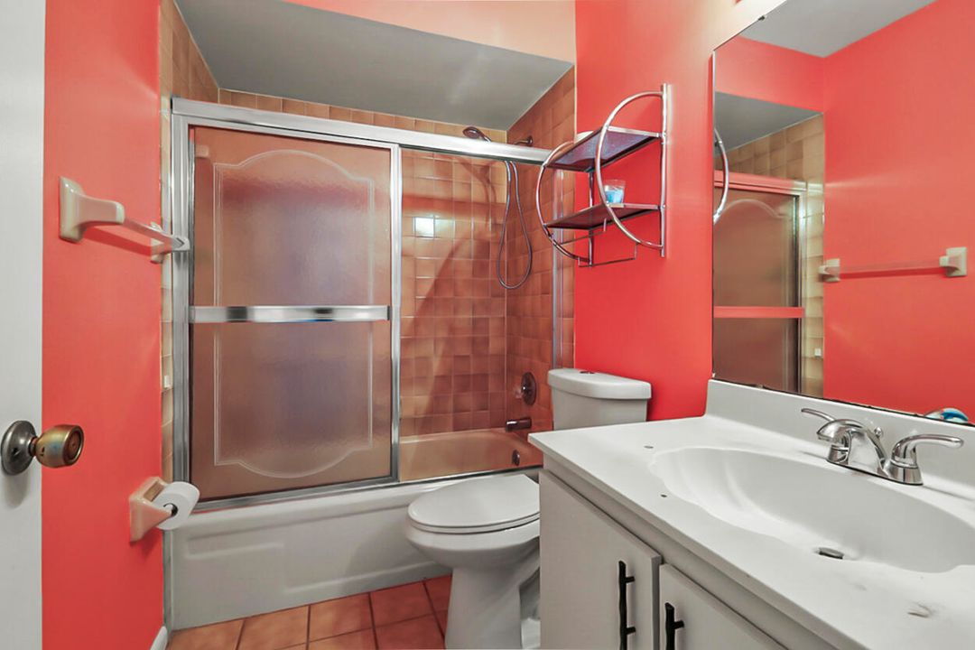 For Sale: $317,900 (3 beds, 2 baths, 1489 Square Feet)