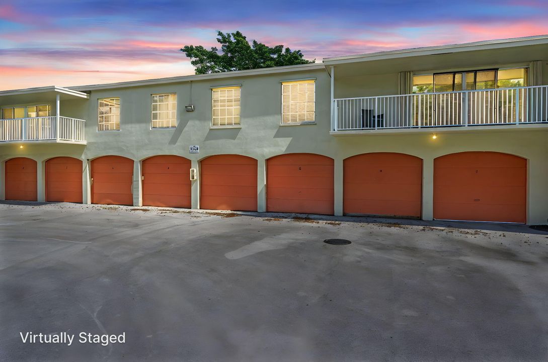 合同活跃: $225,000 (2 贝兹, 2 浴室, 1475 平方英尺)