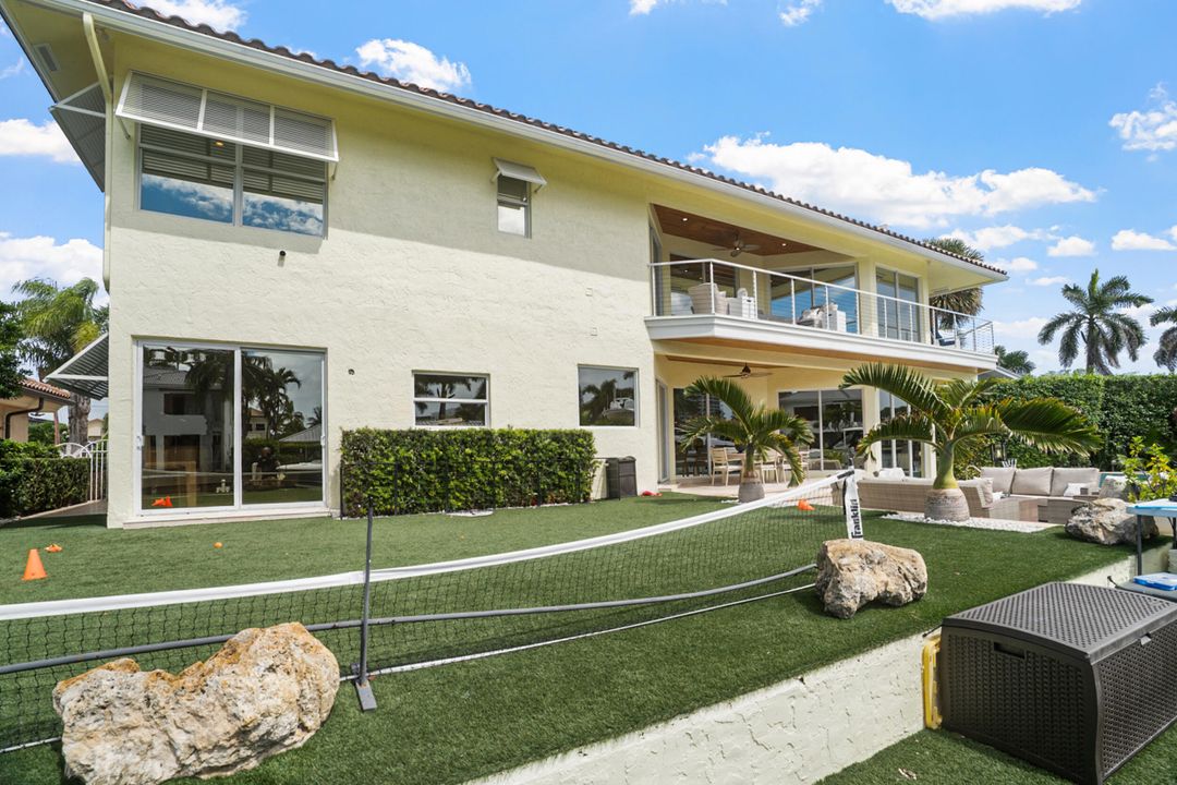 For Rent: $27,000 (4 beds, 3 baths, 3498 Square Feet)