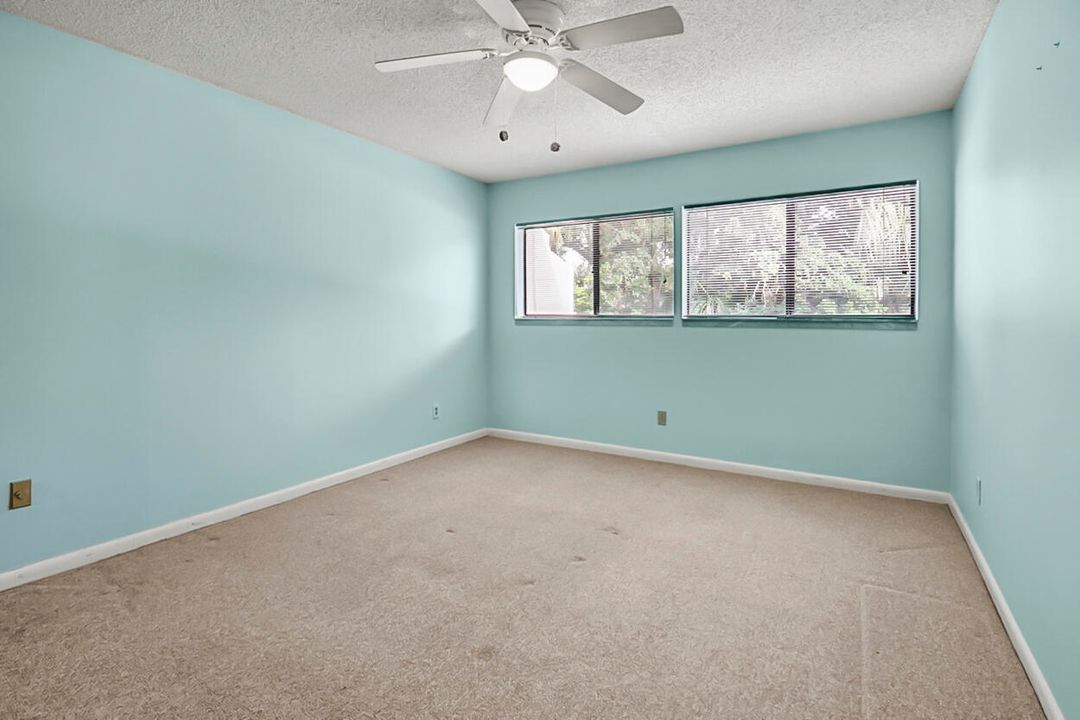 For Sale: $317,900 (3 beds, 2 baths, 1489 Square Feet)