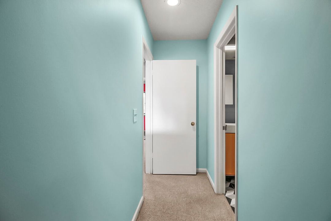 For Sale: $317,900 (3 beds, 2 baths, 1489 Square Feet)