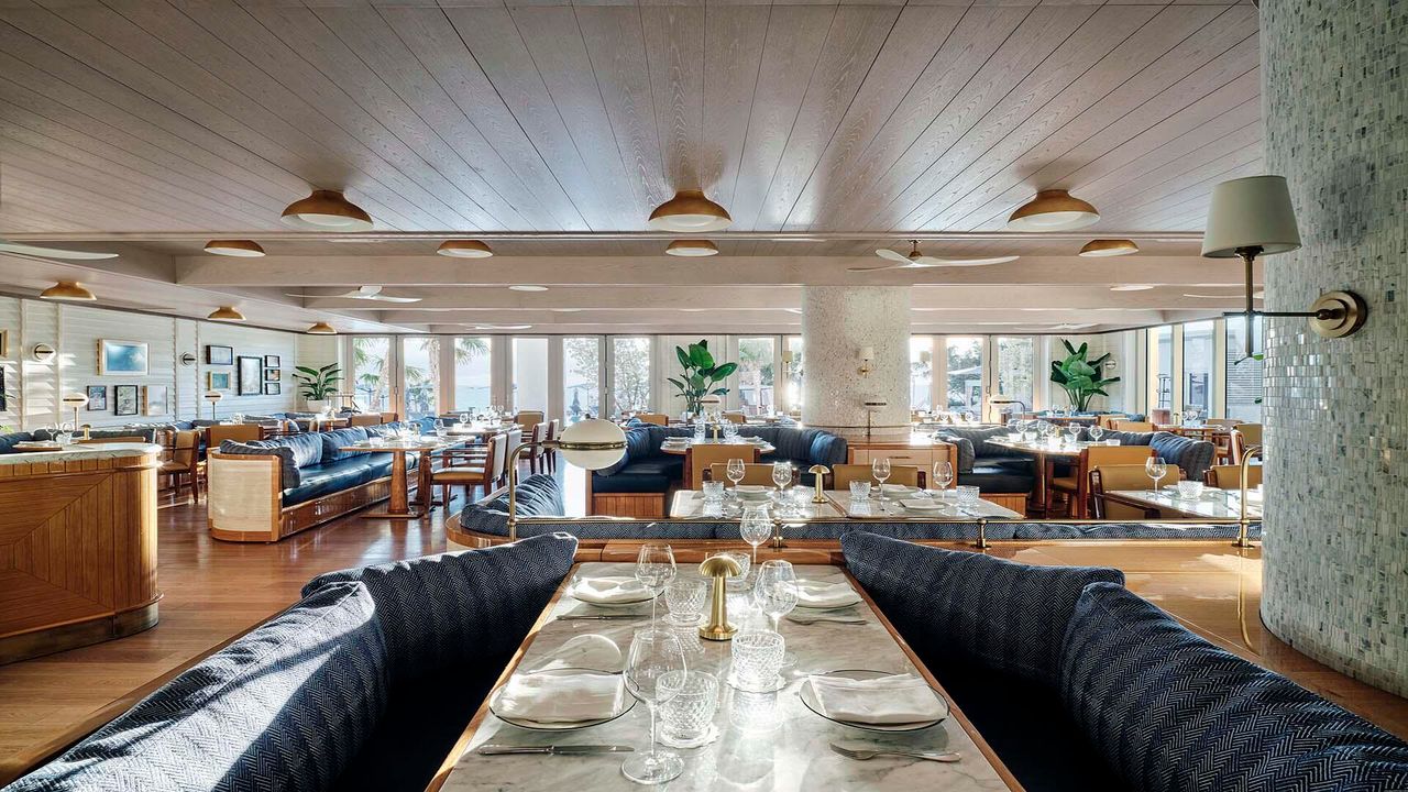 For Sale: $5,575,000 (2 beds, 2 baths, 2031 Square Feet)