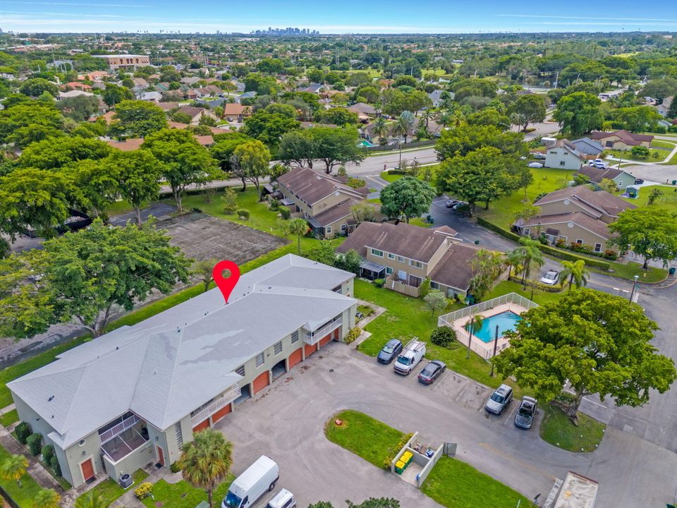 合同活跃: $225,000 (2 贝兹, 2 浴室, 1475 平方英尺)